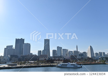 Minato Mirai seen from the main pier 124413834