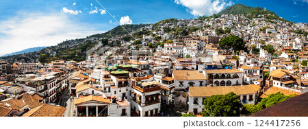 Panoramic view of the beautiful colonial Magical Town of Taxco de Alarcon located in the Mexican state of Guerrero. 124417256