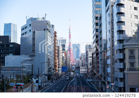 [布田之辻] 從步行橋上看到的東京鐵塔 124419278