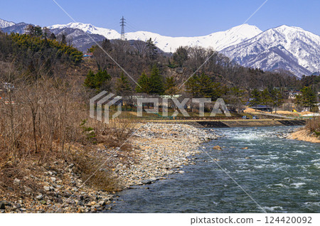 Minakami Town, Tone River and Mt. Tanigawa in winter (Eight Views of Mt. Tanigawa) Minakami Town, Tone River and Mt. Tanigawa in winter (Eight Views of Mt. Tanigawa) 124420092