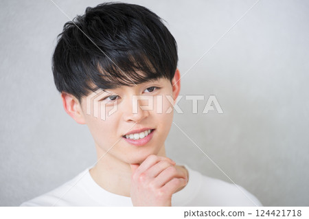 Young man in his 20s: Images of straightening, whitening, and hair removal 124421718