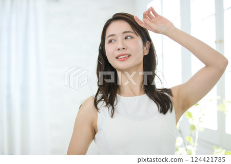 年輕女性的美麗 124421785