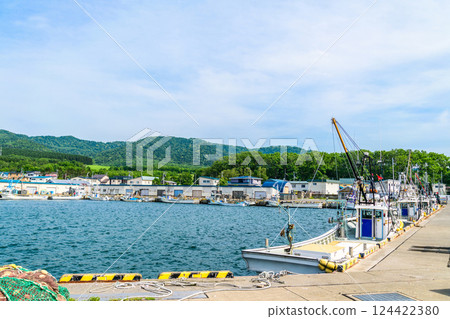 Topushi Fishing Port, a small fishing port on Lake Saroma in eastern Hokkaido Topushi Fishing Port, a small fishing port on Lake Saroma in eastern Hokkaido 124422380