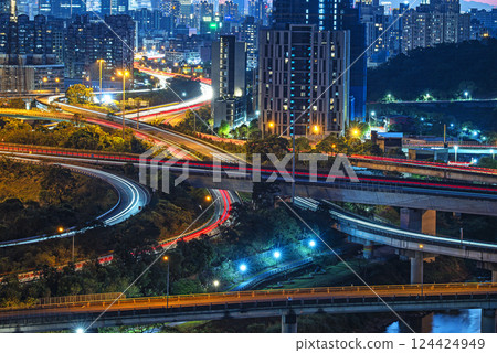 City interchange overpass   124424949