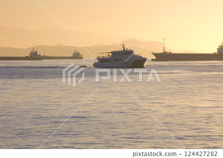 渡輪“Queen Bouze”抵達姬路港 124427282