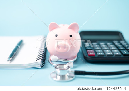 Concept of comprehensive health care includes medical professionals using stethoscopes to diagnose diseases, while health insurance ensures patients can access the necessary medicine and care. 124427644