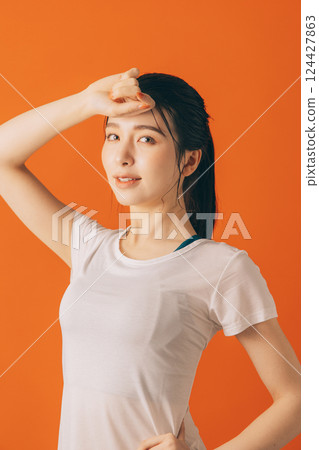 Hot yoga image 124427863