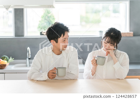 婚姻爭吵、抱怨和夫妻壓力 124428657