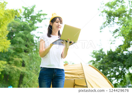 Outdoor Outdoor 124429676