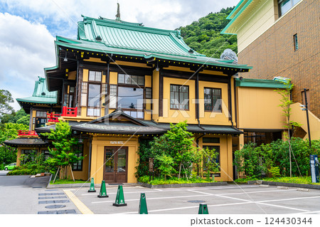 [Kanagawa Prefecture] Fujiya Hotel with its prestigious exterior 124430344