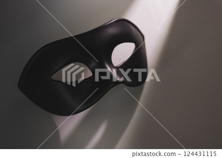 Black mask Black mask 124431115