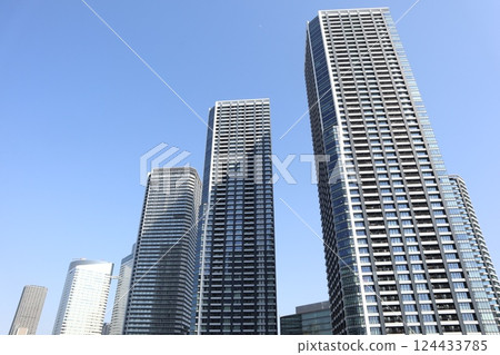Toyosu city skyline 124433785