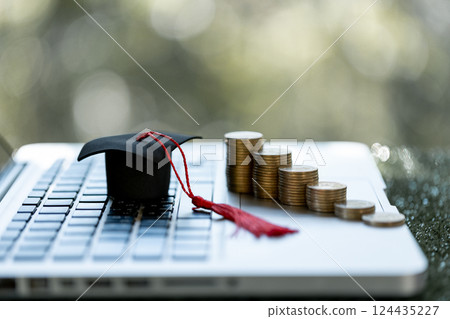 Planning student loan for studying abroad for college or university degree. concept for education and scholarship, student loan, study financial, save money for a degree, saving for education 124435227
