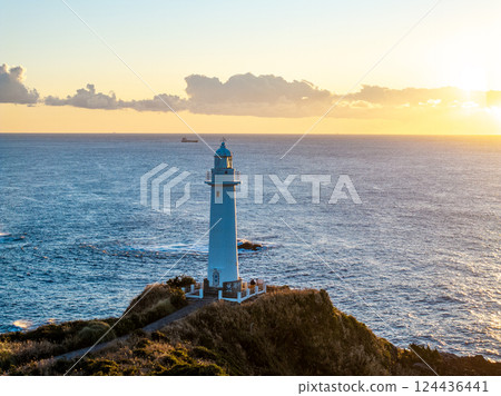 Dawn at Tsumekizaki Lighthouse (Shimoda City, Shizuoka Prefecture) 124436441