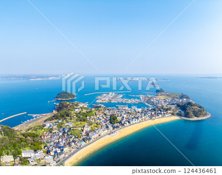 篠島（愛知縣） ※前右：佐久島、中央：日間賀島、前左：羽豆岬 124436461