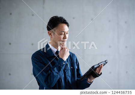 看片劑的一個人 看片劑的一個人 124436735