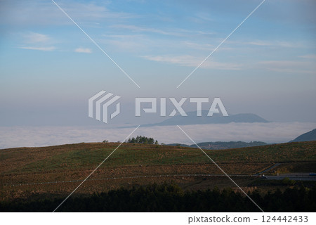 A refreshing morning on the plateau of Kirigamine A refreshing morning on the plateau of Kirigamine 124442433