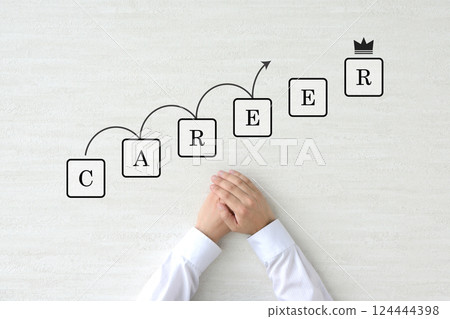 思考職業發展的商人的手 124444398