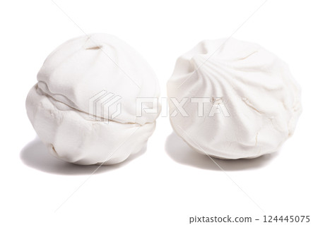 Delicious white zephyr marshmallows isolated on white 124445075