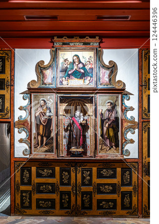 Lagos, Portugal - Feb 22, 2025: Interior of Church of St Anthony, Igreja de Santo Antonio in Lagos, Algarve, Portugal Lagos, Portugal - Feb 22, 2025: Interior of Church of St Anthony, Igreja de Santo Antonio in Lagos, Algarve, Portugal 124446396