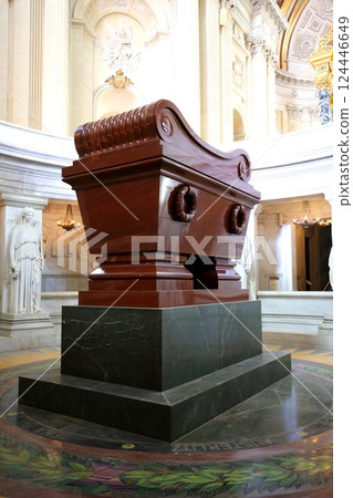 榮軍院內的拿破崙墓 榮軍院內的拿破崙墓 124446649