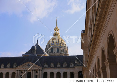 從榮軍院庭院俯瞰圓頂 124446658