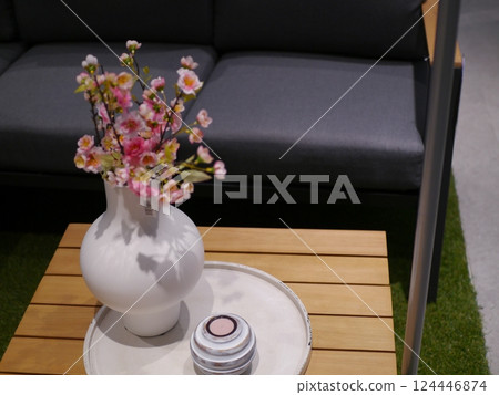 empty ceramic bowl on the table 124446874