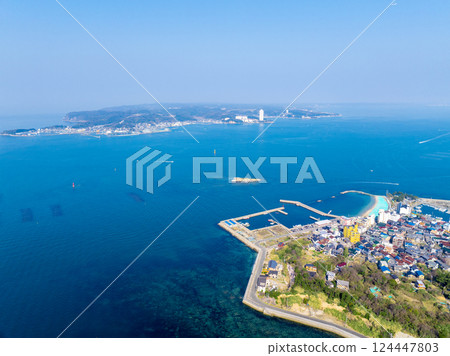 Himaka Island and Cape Hado (Aichi Prefecture) 124447803