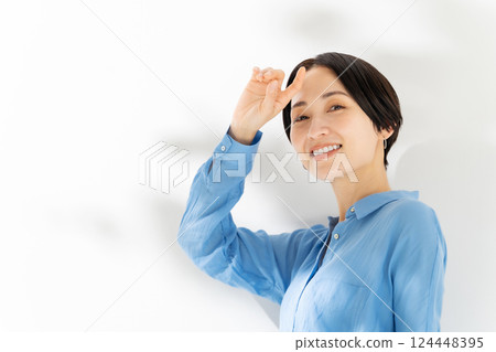 Woman, Sunlight, Beauty, Dazzling 124448395