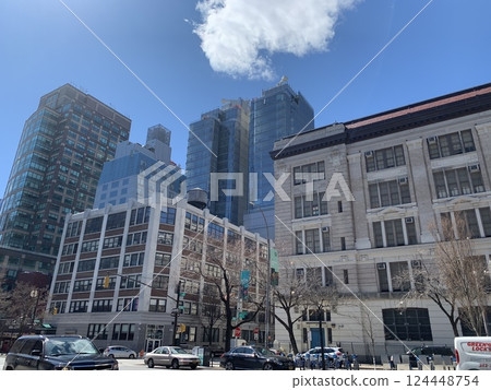 New York street corner 124448754
