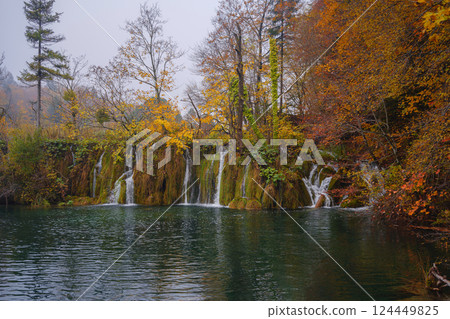 Plitvice Lakes in Croatia during autumn 124449825