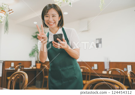 女生 女孩 女性 124454312