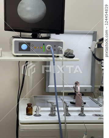 Medical equipment, healthcare device with screen, modern clinic 124454819