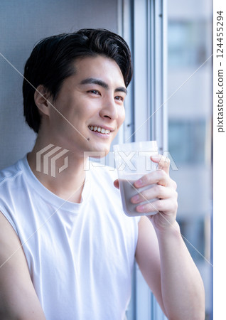 喝蛋白質的男人 喝蛋白質的男人 124455294
