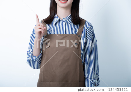 A woman with an apron 124455321