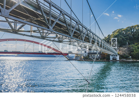 濱松市（靜岡縣）井之花湖神社附近的瀨戶大橋和新瀨戶大橋的景色 124458038