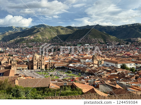 Spectacular views overlooking the World Heritage site of Cusco Old Town and Plaza de Armas Spectacular views overlooking the World Heritage site of Cusco Old Town and Plaza de Armas 124459384
