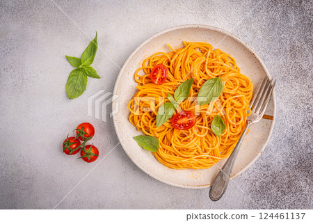 Traditional italian pasta Spaghetti with tomato sauce Traditional italian pasta Spaghetti with tomato sauce 124461137
