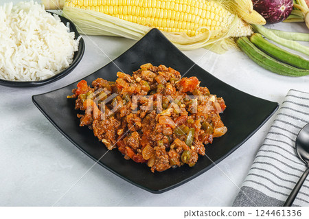 Mexican cuisine - Chili Con carne 124461336