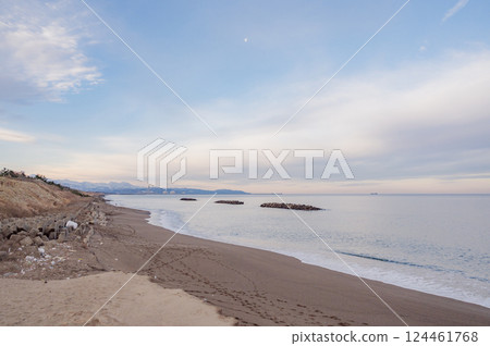 Niigata: Early morning at Unohama Beach (Joetsu City) Niigata: Early morning at Unohama Beach (Joetsu City) 124461768