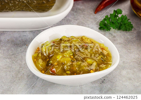 Souce gherkin relish with marinated cucumbers 124462025