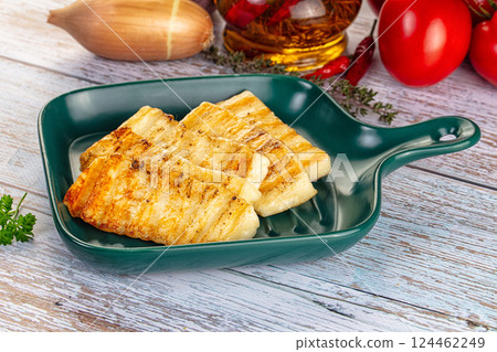 Greek traditional grilled halloumi cheese 124462249