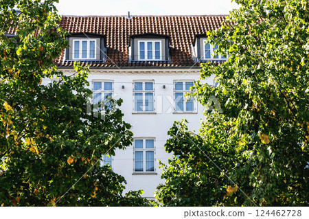 Expensive apartment building in the city center 124462728