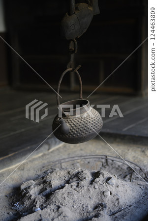 Hearth 124463809
