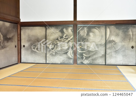 建仁寺北條 靈之間 紙上水墨龍雲畫 [重要文化財產] 124465047