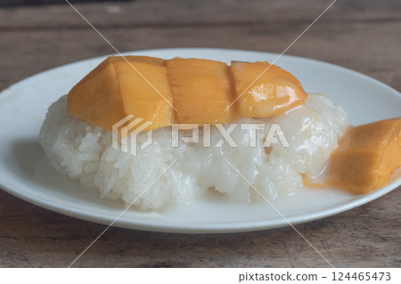 Close up of Mango Sticky Rice selective focus Close up of Mango Sticky Rice selective focus 124465473