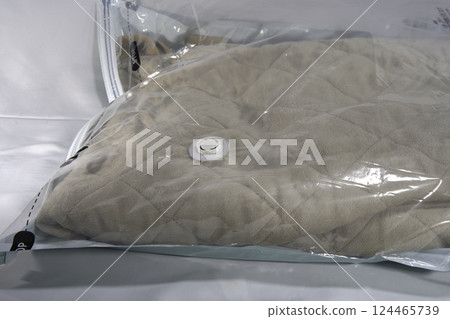 Compressing and storing futons Compressing and storing futons 124465739