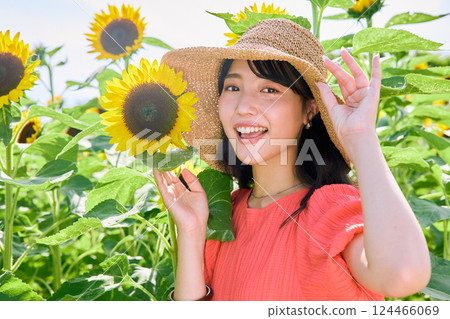向日葵領域和婦女 124466069