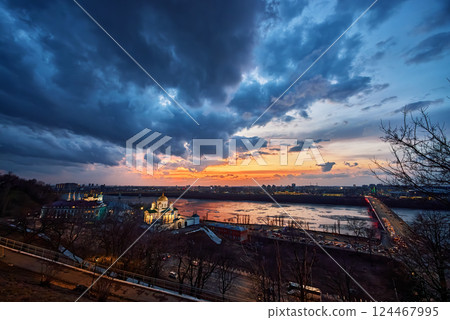 Dramatic Winter Sunset Over Annunciation Monastery and Kanavinsky Bridge 124467995