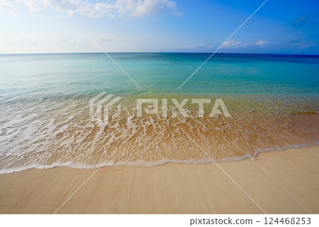 The emerald green sea and white sand beaches of Hateruma Island The emerald green sea and white sand beaches of Hateruma Island 124468253